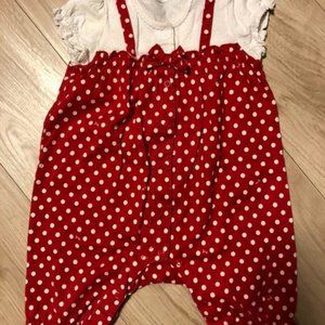 Mickey House 70 drops of water first